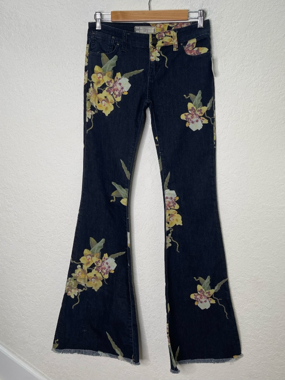 Free People NWT Size 25 Floral Print Flare Bell Bottom Jeans Dark Wash $128